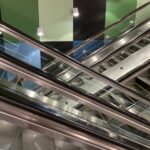 この前、マレーシアのMRTに乗っているとき、ちょっと時間があったので、カバンから任天堂Switchを出してのんびり遊んでたんです。 そしたら、たまたま同じ車両に