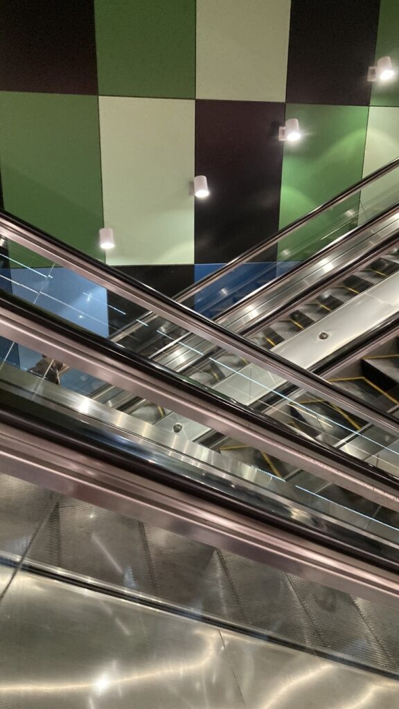 この前、マレーシアのMRTに乗